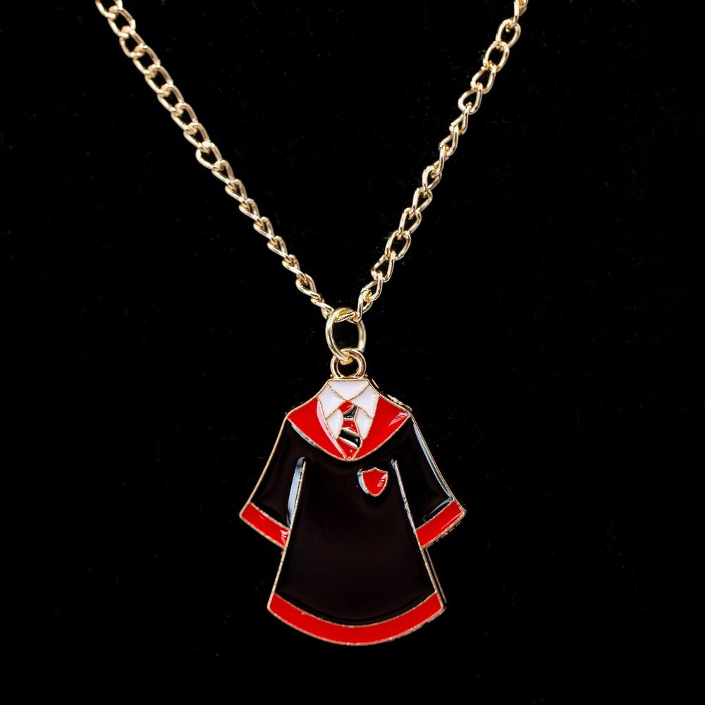 Handmade Wizarding World of Harry Potter Hogwarts Gryffindor Robe Necklace, New